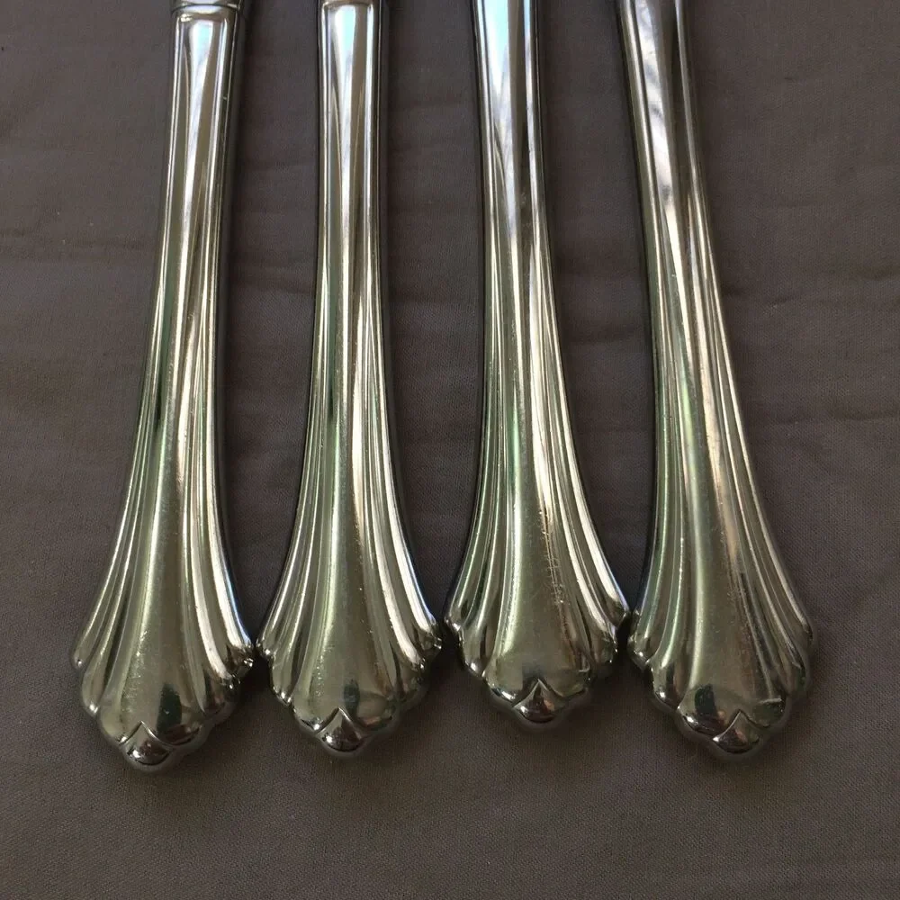 Oneida Vintage Flatware Silverware Bancroft Dinner Knives Set of 4 Stainless